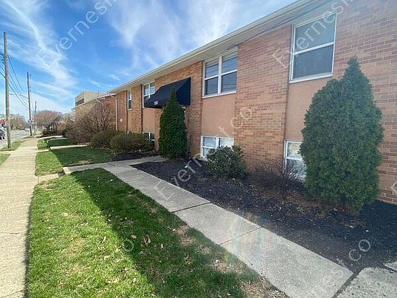 2nd image of 1305 King Ave #1307-D
