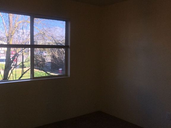 5th image of 2039 Campus Dr #C