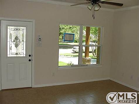 3rd image of 1005 Birchwood Dr