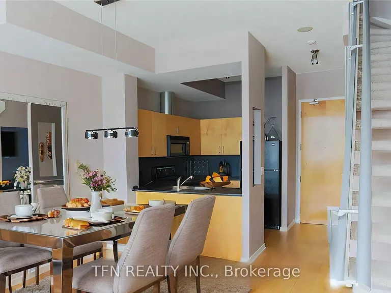 388 Richmond St W #704 — Photo 2