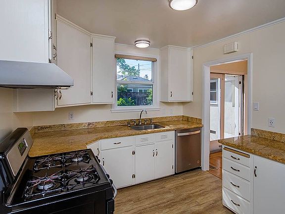 4th image of 909 Fleetwood Dr