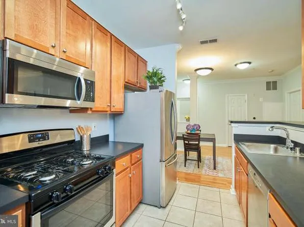 4862 Eisenhower Ave Unit 362, Alexandria, VA 22304