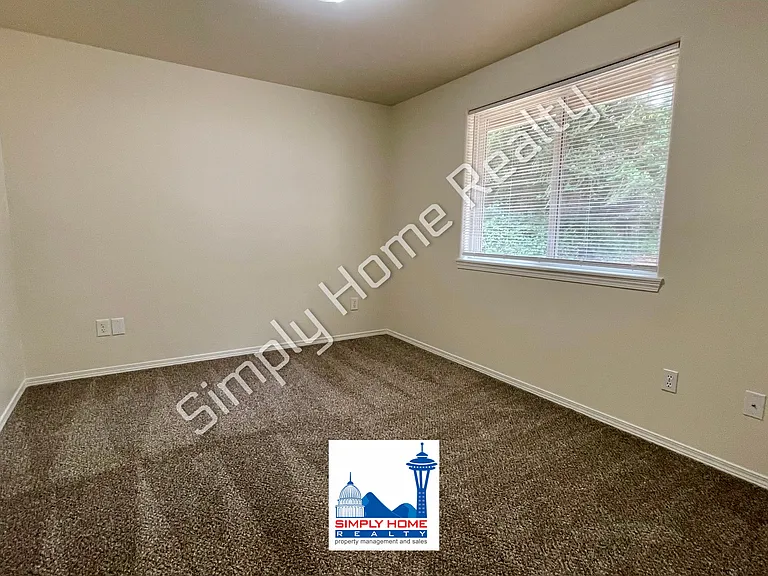 9041 Steilacoom Rd SE #B — Photo 8