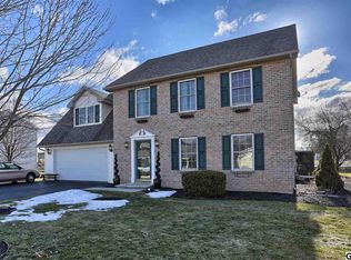 9 Meade Dr, Carlisle, PA 17013
