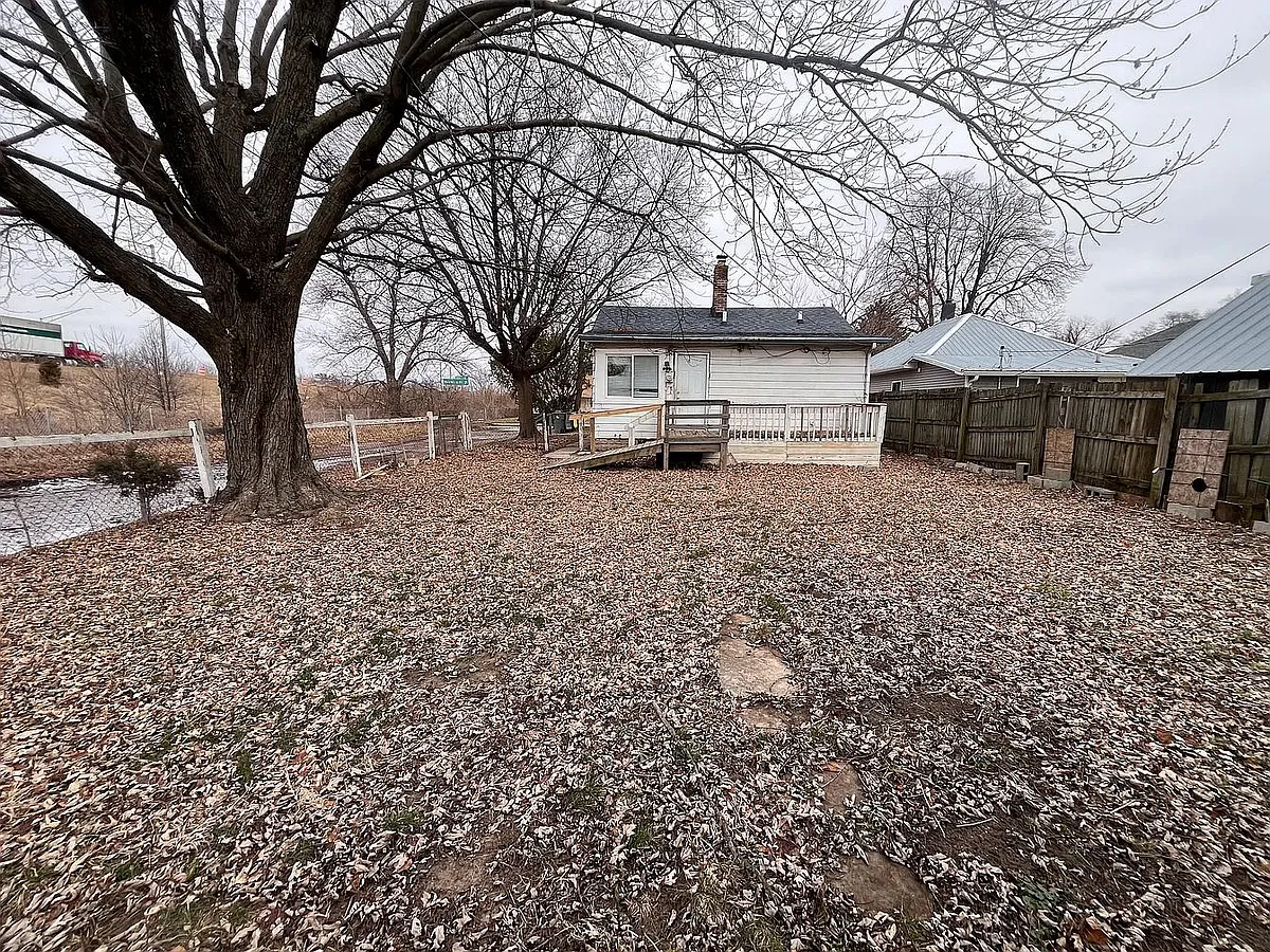 Property Photo - 1325 Finley Ave
