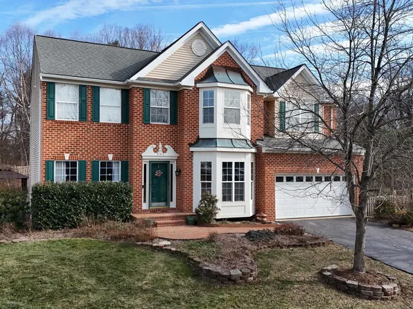 207 Lake View Way NW, Leesburg, VA 20176