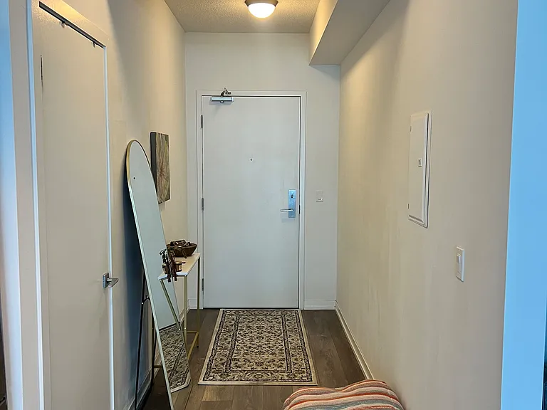 49 E Liberty St #2008 — Photo 2