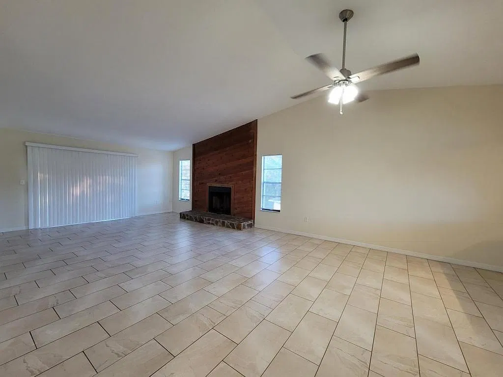 7857 Pinehurst Dr. — Photo 4