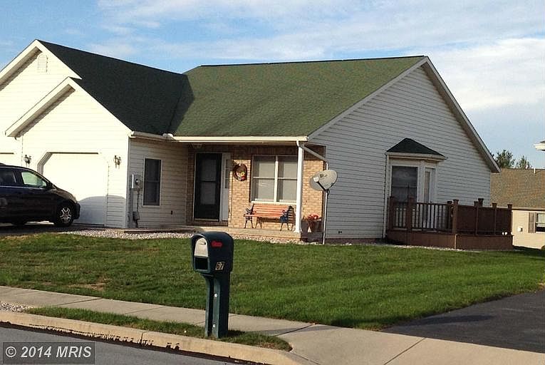 1st image of 69 Chadwick Dr