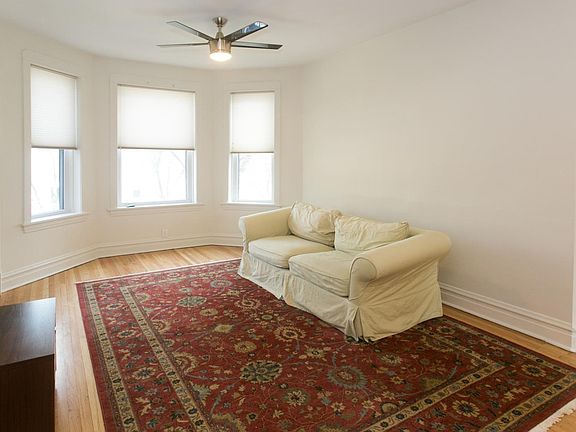 2nd image of 3706 N Leavitt St