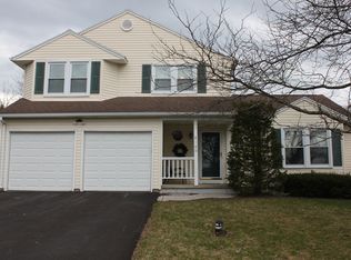 8160 Rizzo Dr, Clay, NY 13041