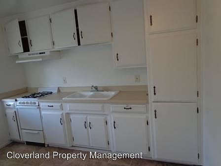 1st image of 544 N 6th Ave