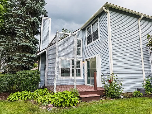 939 Chase Ct — Photo 2