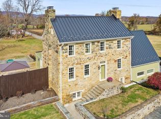 20597 Airmont Rd, Bluemont, VA 20135