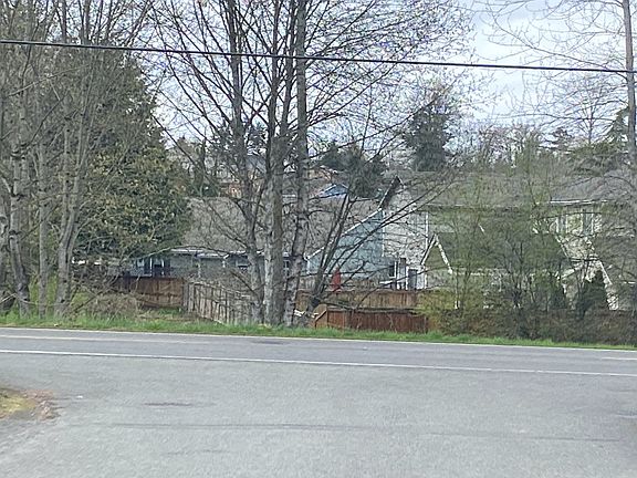 5th image of 8701 133rd Street Ct E