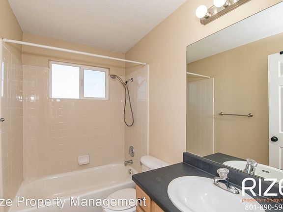 3rd image of 5012 W Gaskill Way
