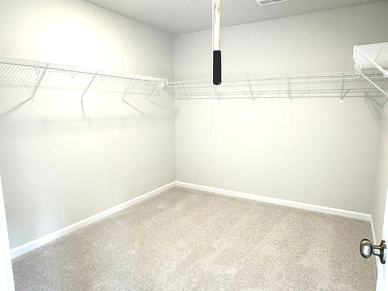 125 Red Robin Rd — Photo 19