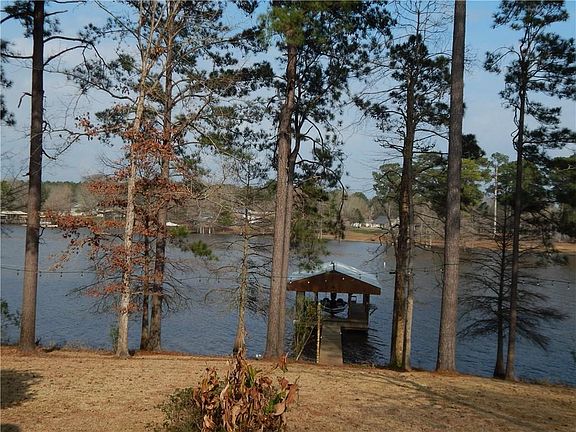 2nd image of 865 Village Dr