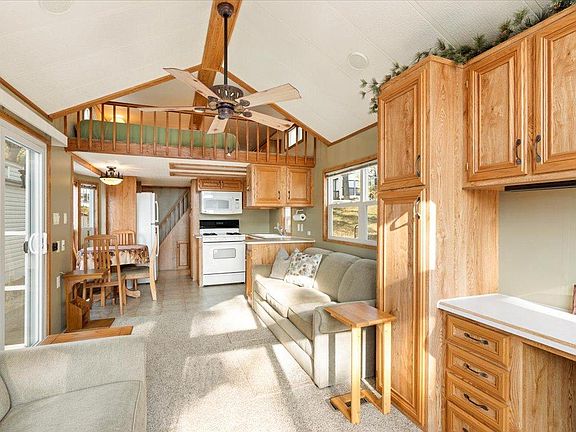 4th image of 15827 Wilderness Trl #25