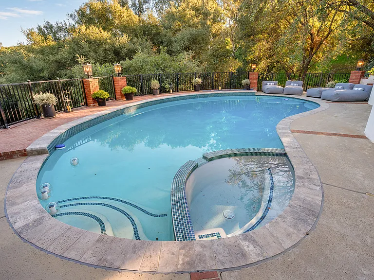 3100 Coldwater Canyon Ave — Photo 88