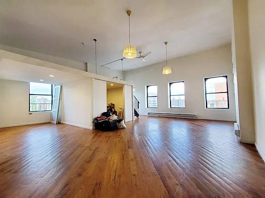 Rented by Rentall Group Inc | media 1