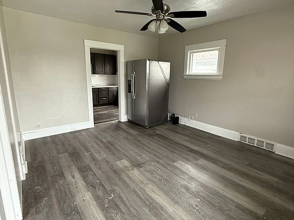 2nd image of 824 London Rd #2