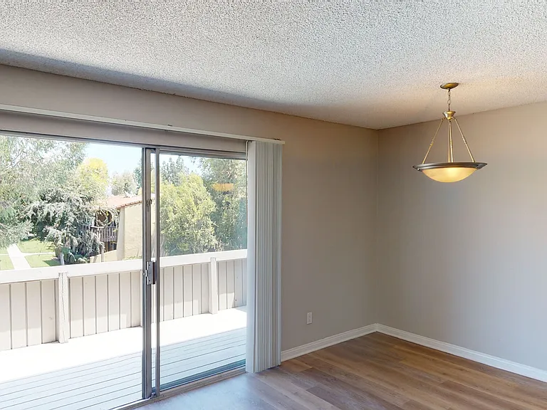 Axiom Tustin — Photo 29