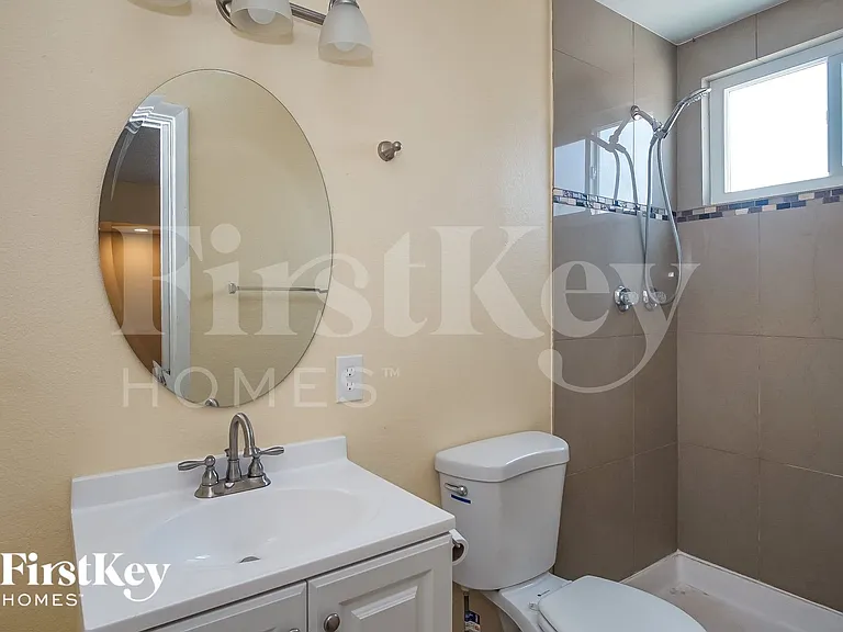 3904 El Parque Ave — Photo 11
