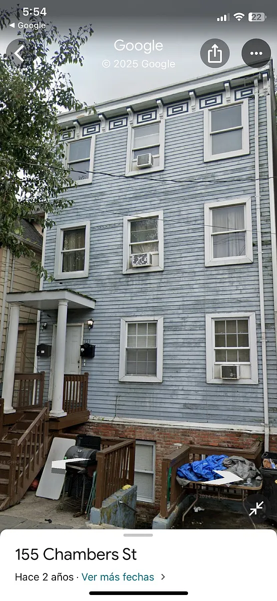 Building Photo - 153 Chambers St #2