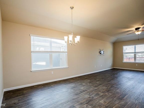 5th image of 304 Cassandra Dr
