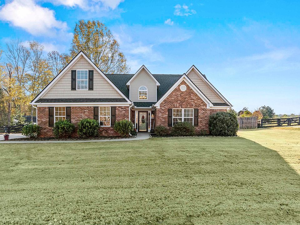 1st image of 172 Oakwood Dr