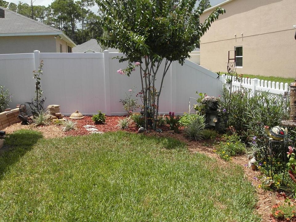 2nd image of 104 Greenwillow Ln