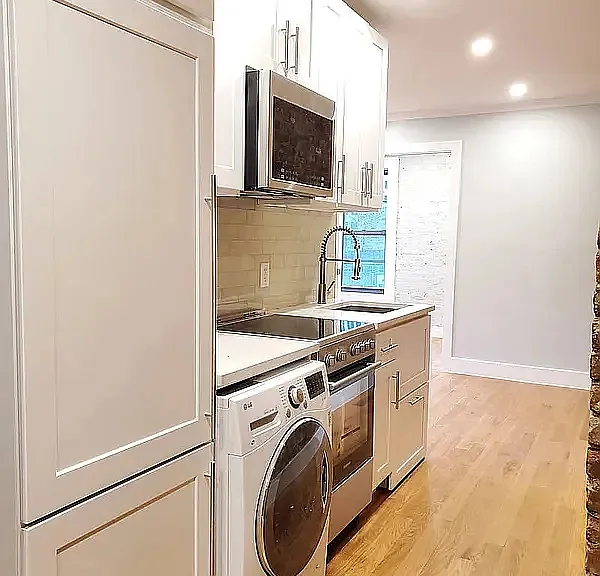 1685 1st Ave #27A — Photo 4