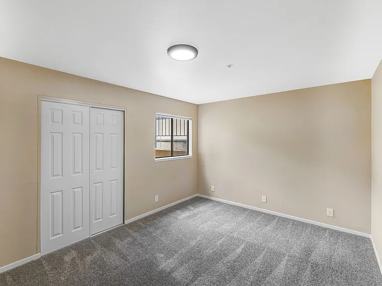 The Gables Apartments — Photo 12