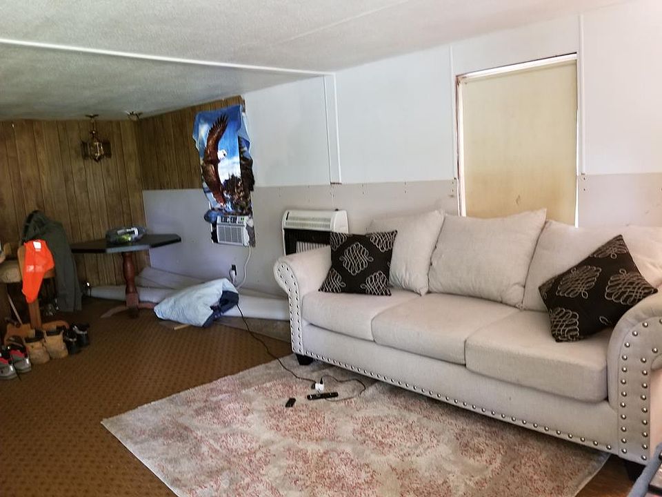 2nd image of 609 Cavon St