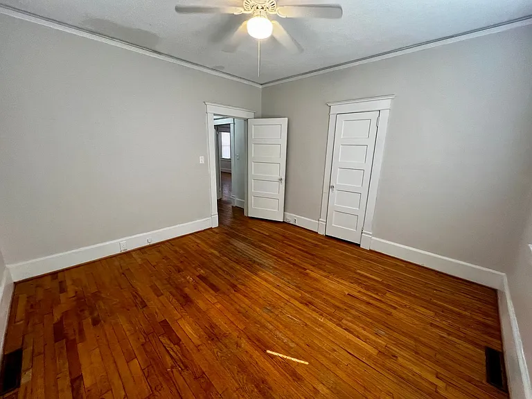 901 Center St — Photo 22