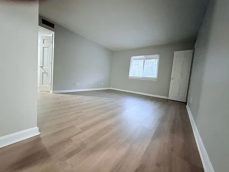3328 Pinewood Ave — Photo 15