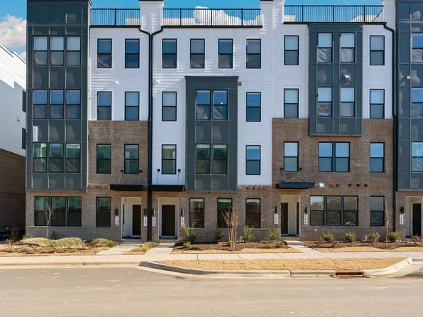 600 Hedrick Ridge Rd Unit 104, Cary, NC 27519