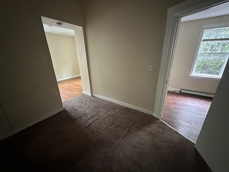 160-162 Young St #2 — Photo 10
