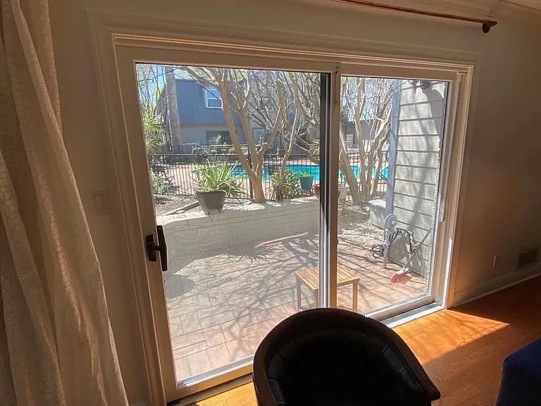 2500 Steck Ave #7 — Photo 16