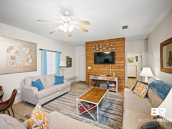 2nd image of 4375B Lindsey Ln #B