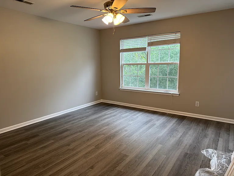 303 Sabal Palmetto Ct — Photo 5