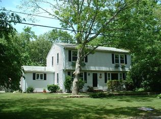 50 Beach Plum Rd, Narragansett, RI 02882