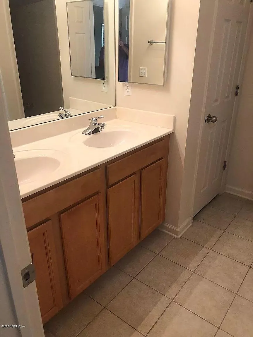 3 bed, 2.5 bath, 1531 sqft, $1,950 — Photo 4