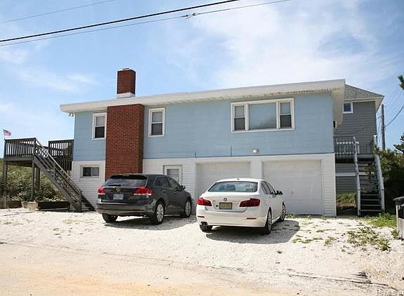 2nd image of 2419 N Ocean Ave