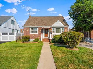9459 238th St, Floral Park, NY 11001