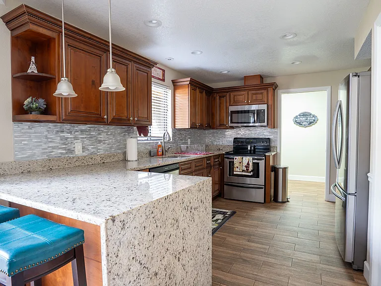 5008 E Liberty St — Photo 3