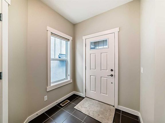 3rd image of 210 E Stonemere Grn