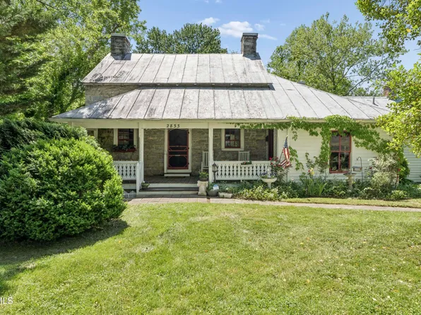 2833 E Oakland Ave, Johnson City, TN 37601