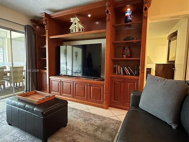 4000 Crystal Lake Dr #111 — Photo 17